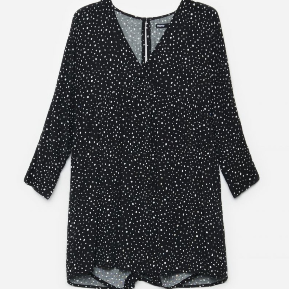 Chic Black & White Dot Romper. Size S. 100% Viscose